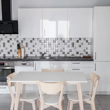 Msapartamenty Centrum 2 بوزنان